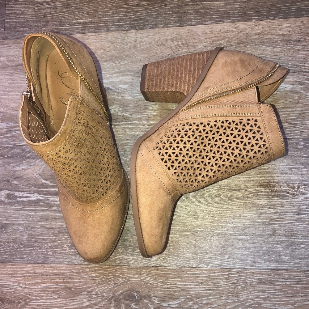 New Fergie Suede Brown Booties